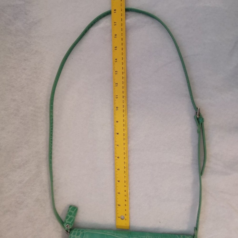 Danier Genuine Leather Green Reptile Pattern Crossbody or Clutch - Picture 9 of 11